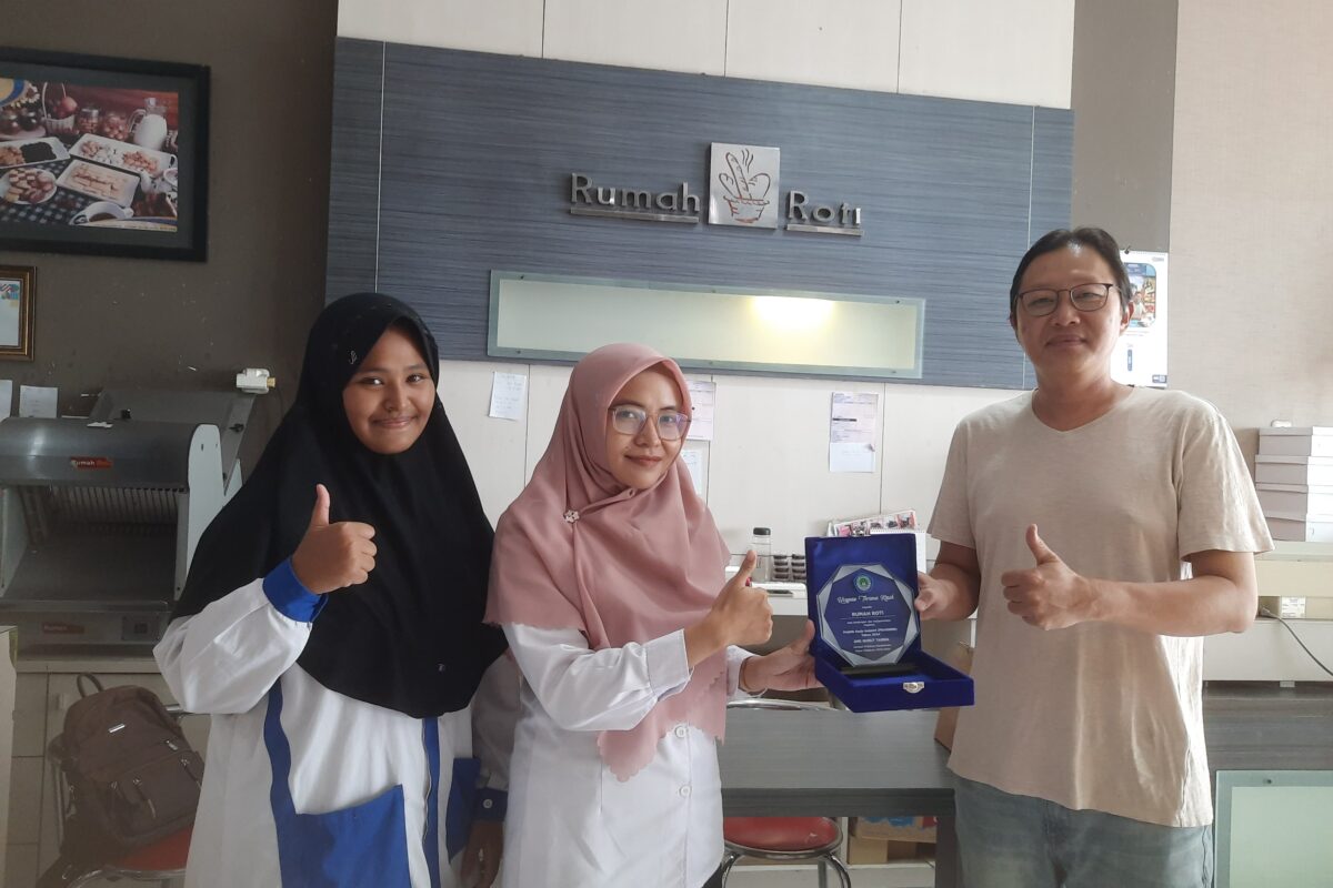 Program Prakerin di Rumah Roti Situbondo